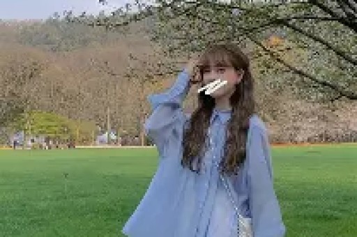 原来她早已结婚丈夫是国家一级演员如今定居上海被家人宠成宝
