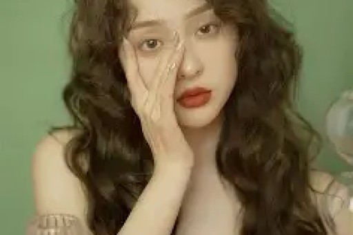 揭秘娱乐圈小八卦：从游戏到代言明星背后的趣闻轶事